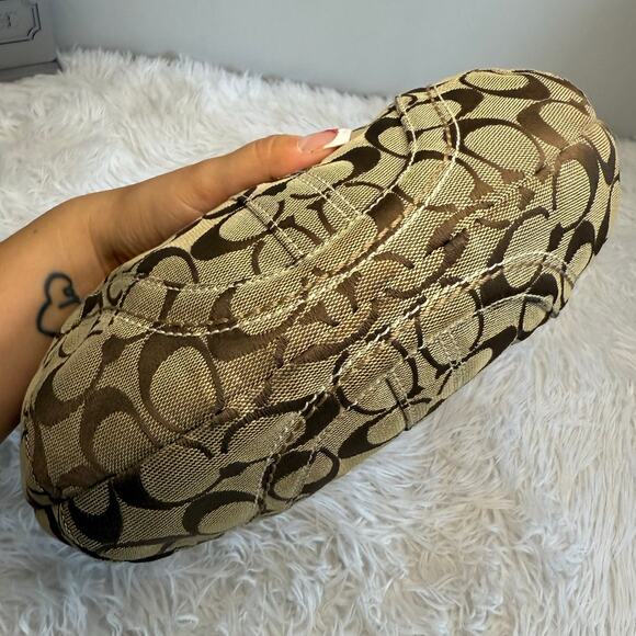 y2k COACH Brown Signature Canvas Soho Hobo Shoulder Bag - Picture 3 of 10